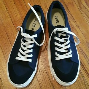 Navy Sneaker